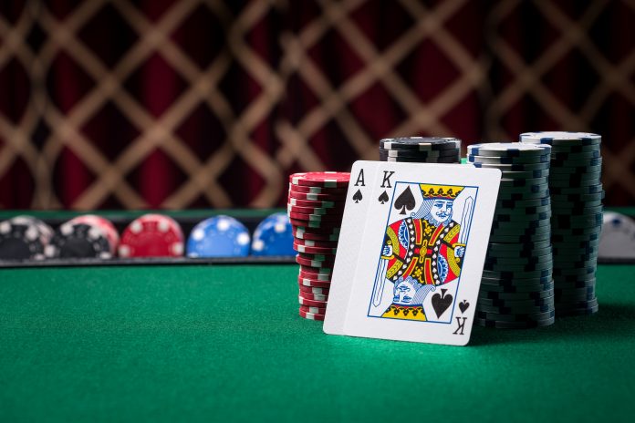 Learn the Poker Strategy of Floating to Win From Unlikely Positions