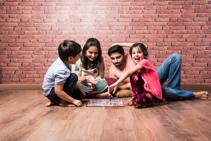 How Online Ludo Game Helps to Bond With Family & Friends